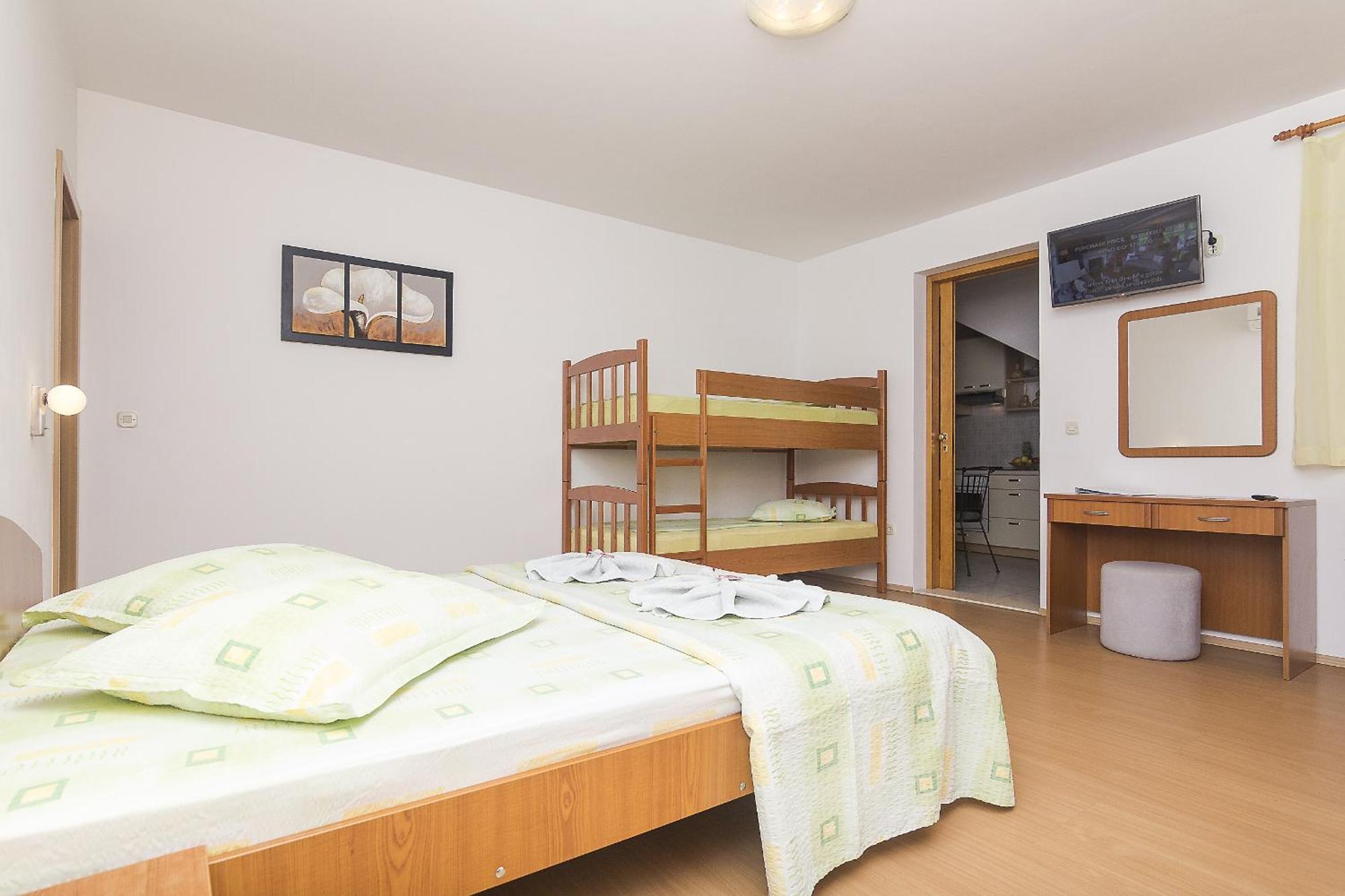 Apartments With A Parking Space Brela, Makarska - 11687 Quarto foto